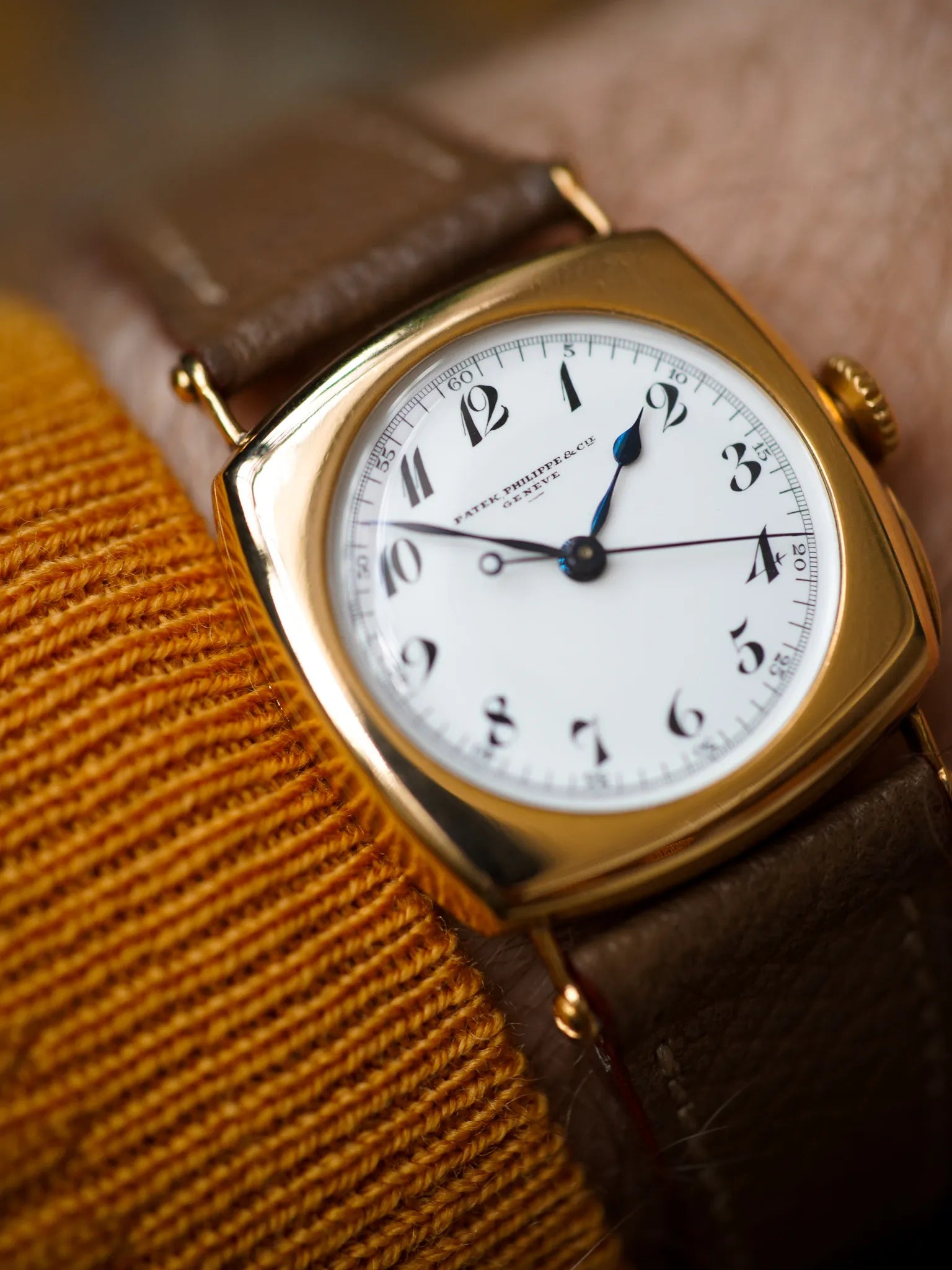 Extremely rare Patek Philippe ref.8 centre seconds cushion